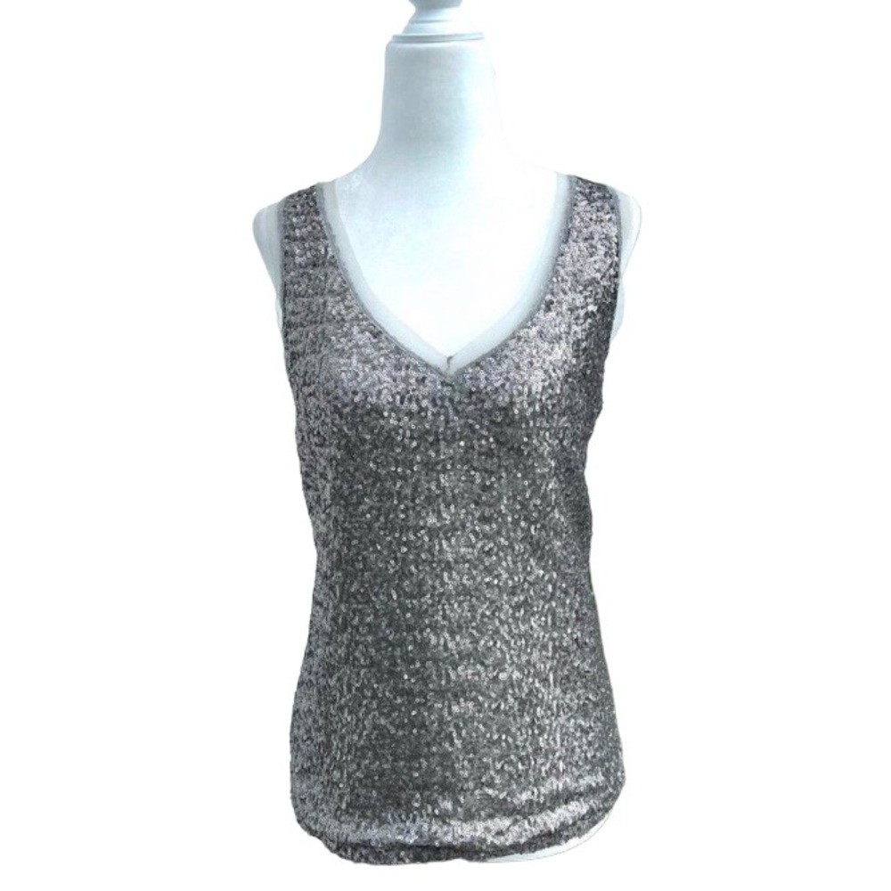 NWOT Jessica Simpson sequin top. Size M